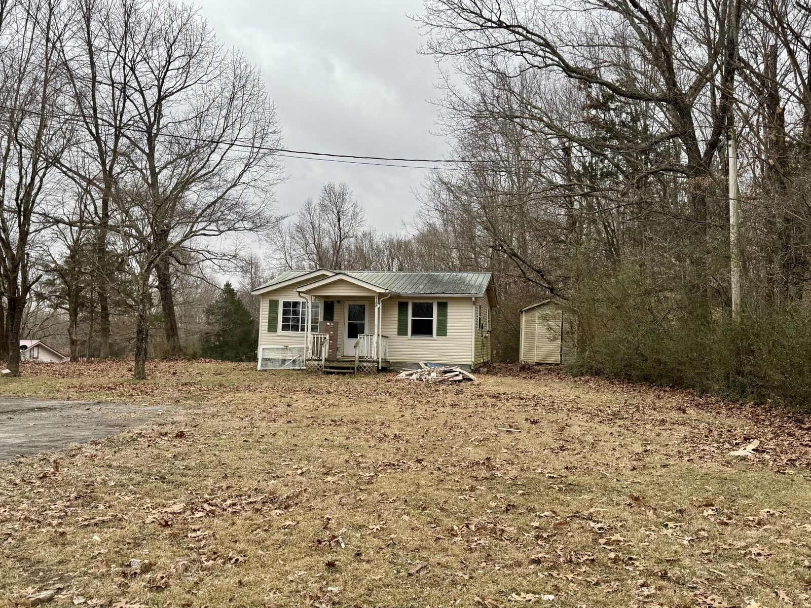 Property Photo: 3151B Vanleer Hwy TN 37036