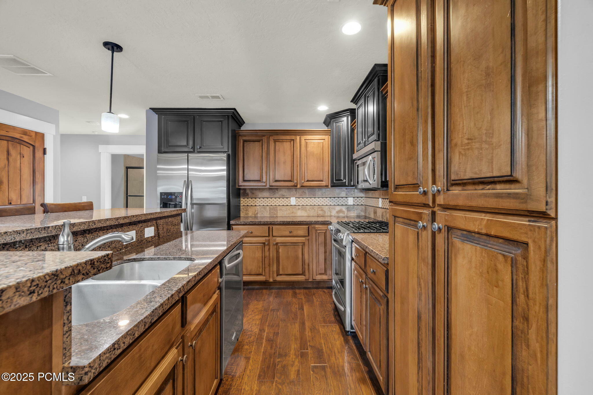 Property Photo:  866 W Carving Edge Court  UT 84036 