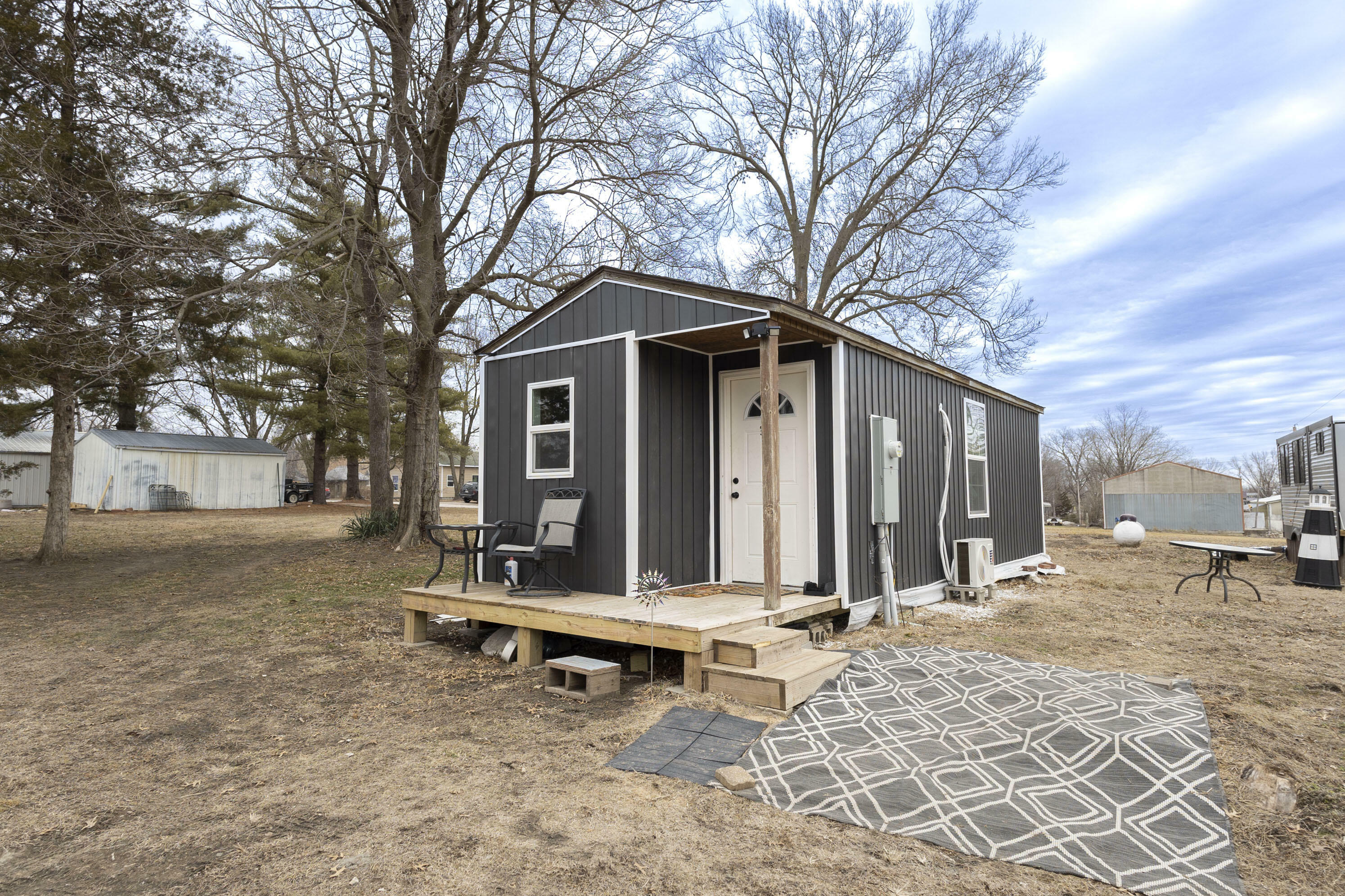 Property Photo:  511 Holman St.  MO 65244 