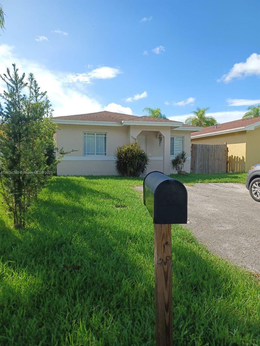 Property Photo: 934 SW 8th Pl 934 FL 33034