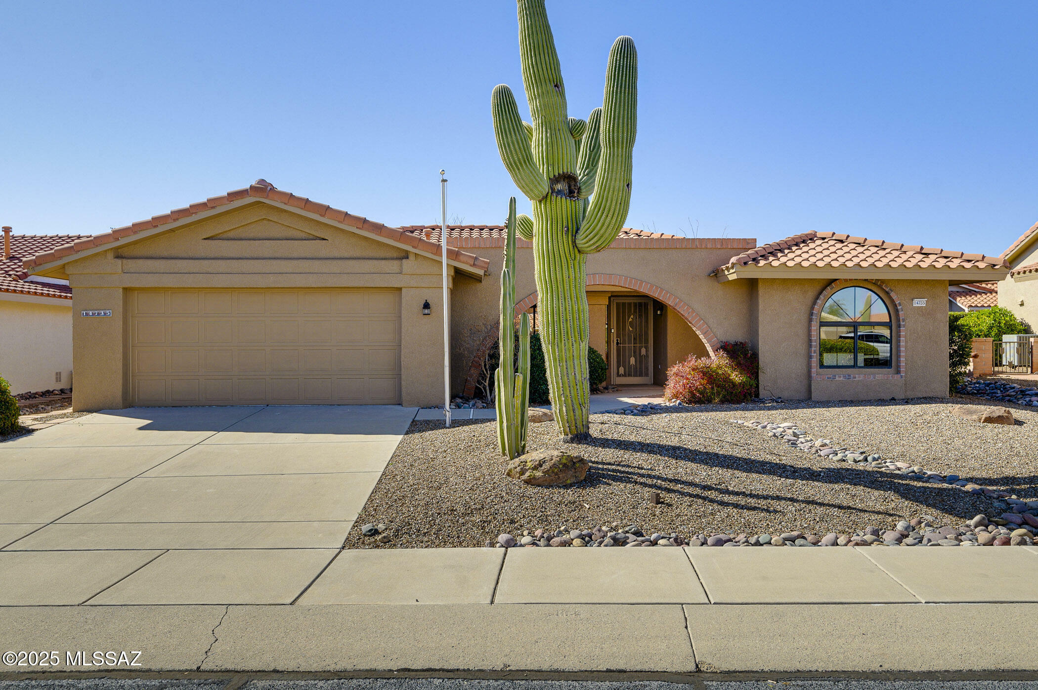 Property Photo:  14735 N Palmwood Drive  AZ 85755 