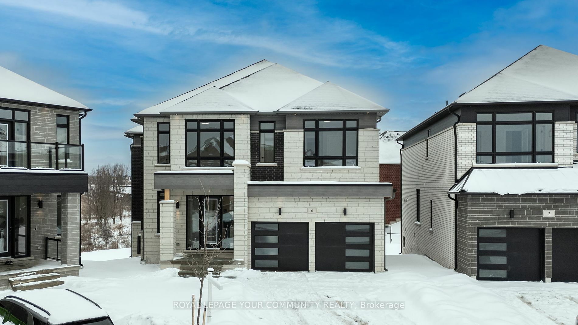 Property Photo:  6 Bunn Crt  ON L4G 0G6 