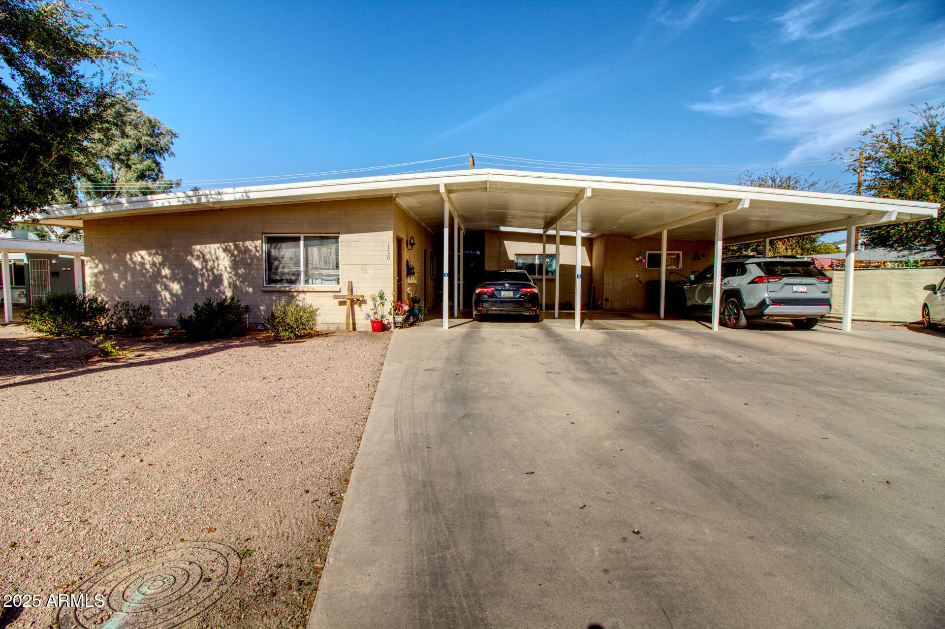 Property Photo:  1350 W Garden Circle  AZ 85201 