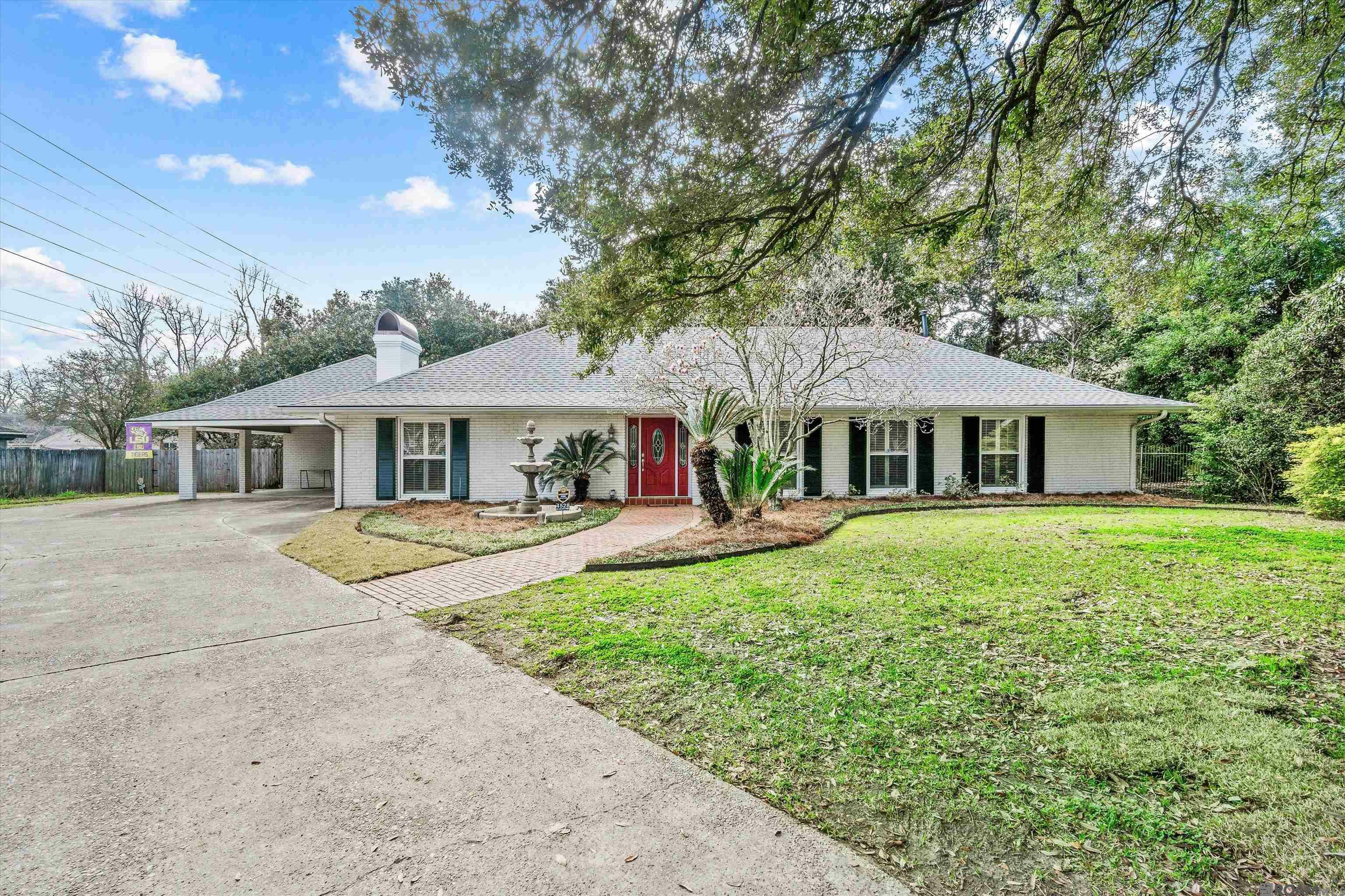 Property Photo: 4528 Claycut Rd LA 70806