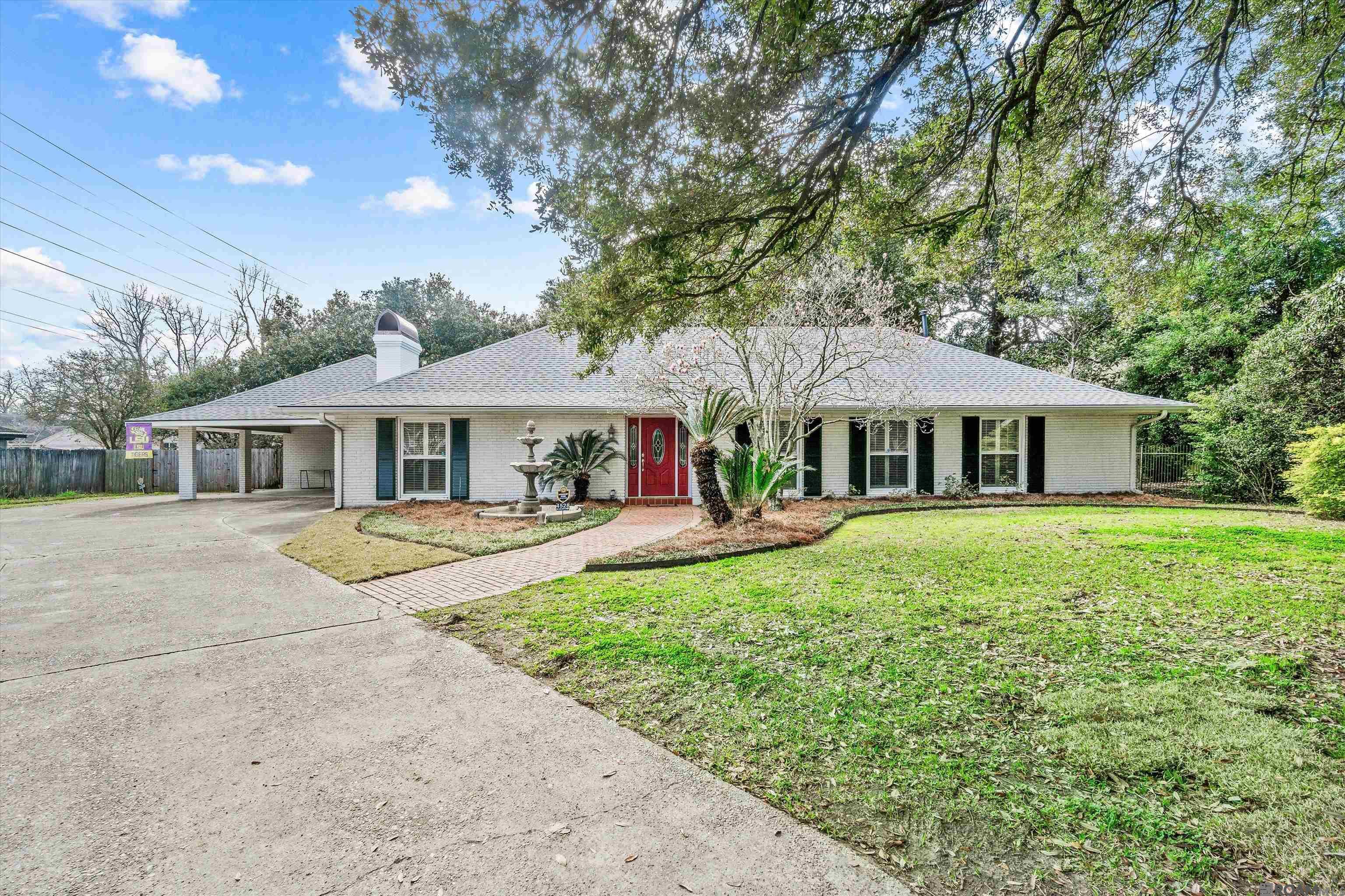 Property Photo: 4528 Claycut Rd LA 70806
