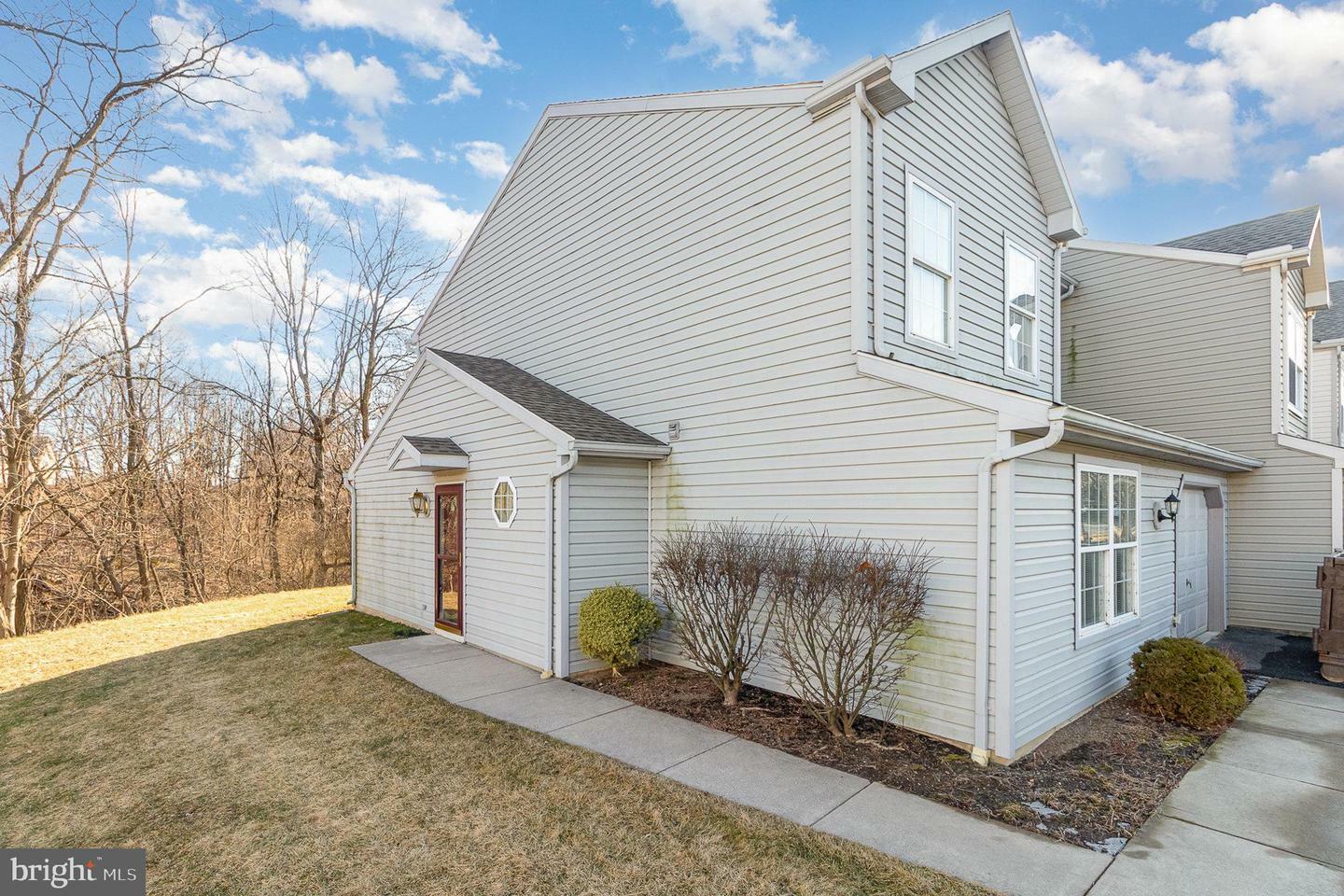 Property Photo:  230 Forest Oak Lane  PA 17110 