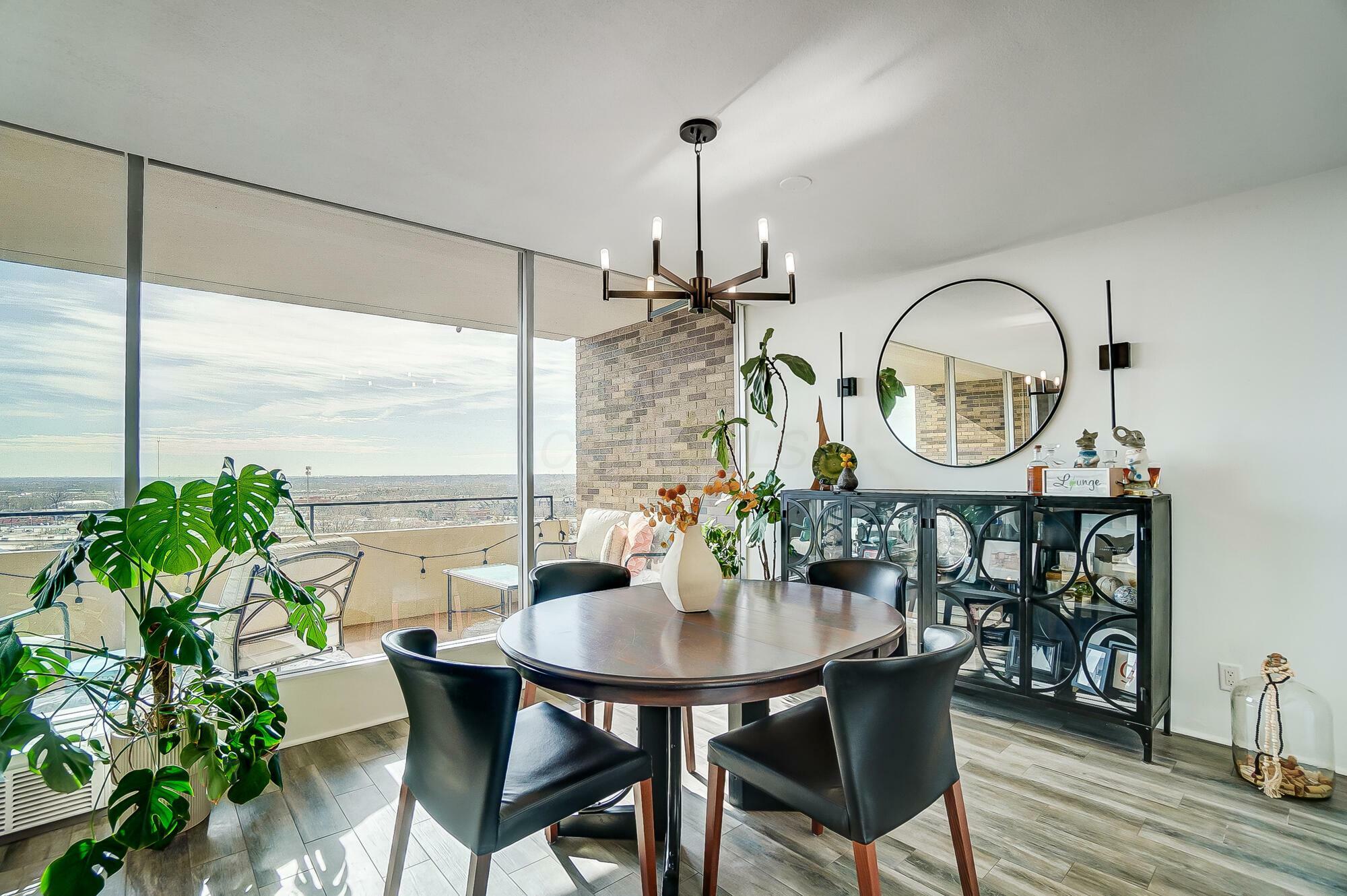 Property Photo: 1000 Urlin Avenue OH 43212