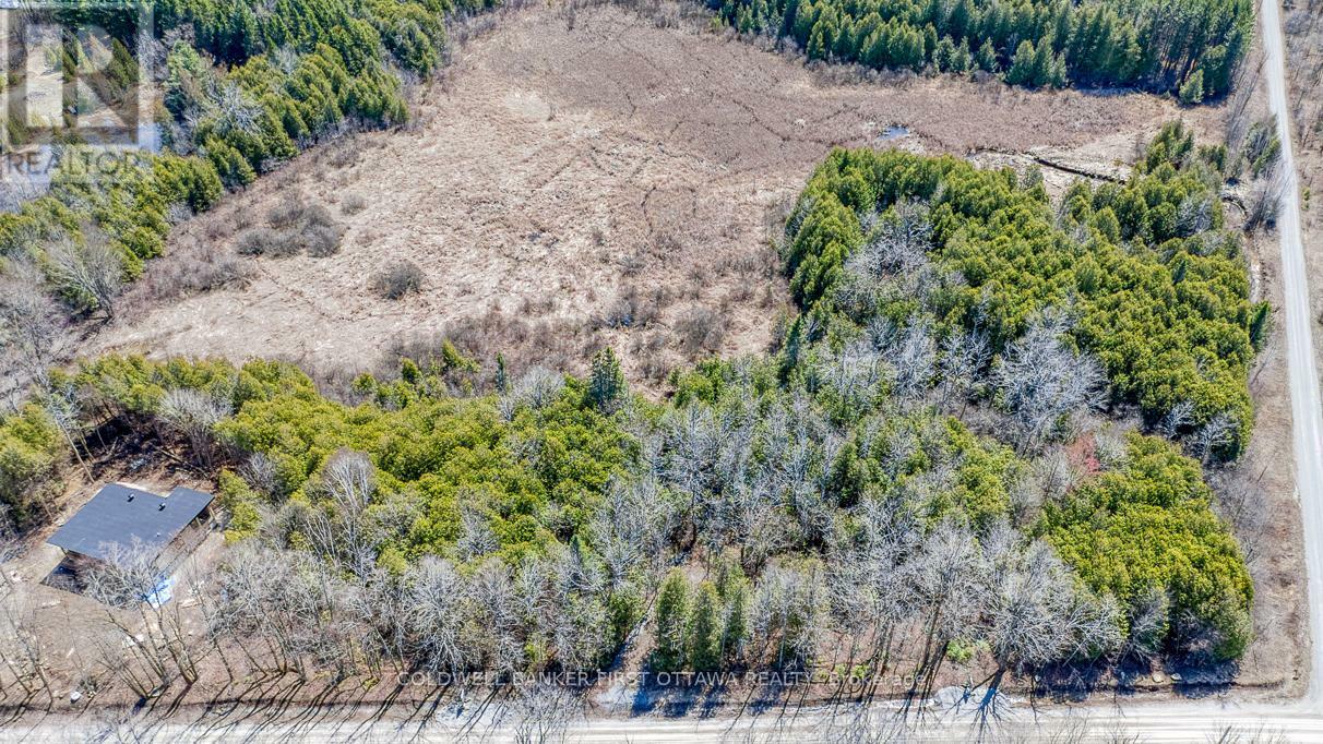 Photo de la propriété: 279 Brown Road ON K7A 4S4