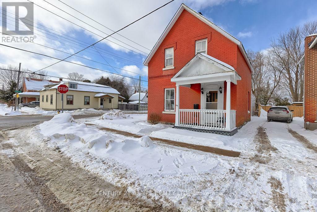 Property Photo:  201 Welland Street  ON K8A 5Y2 