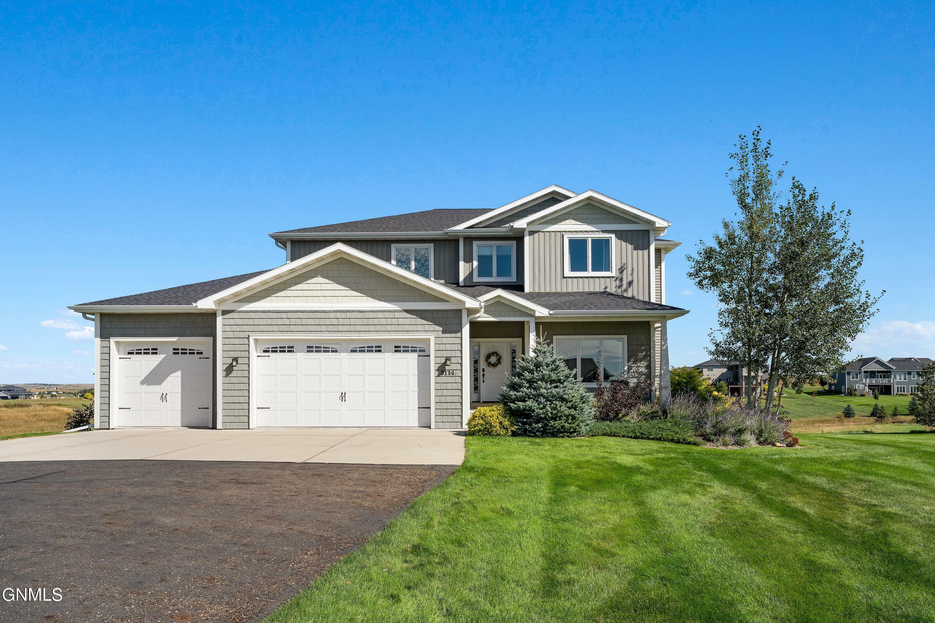 Property Photo:  3114 Link Drive  ND 58503 