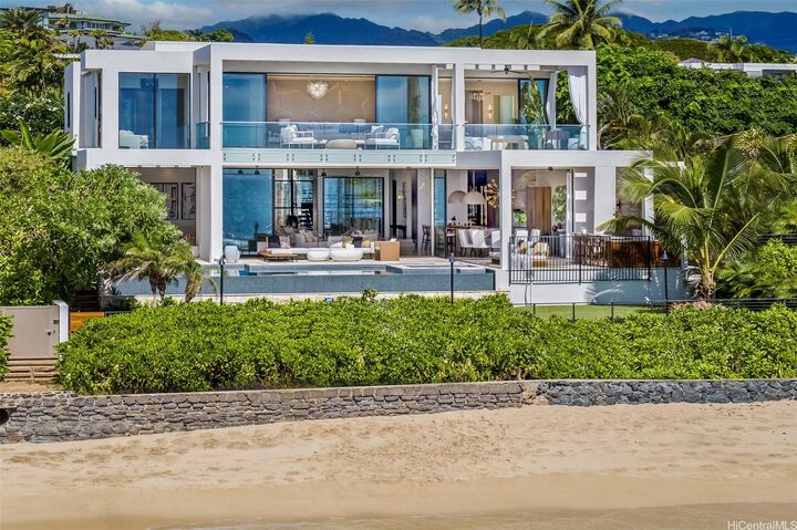 213 Kaalawai Place  Honolulu HI 96816 photo