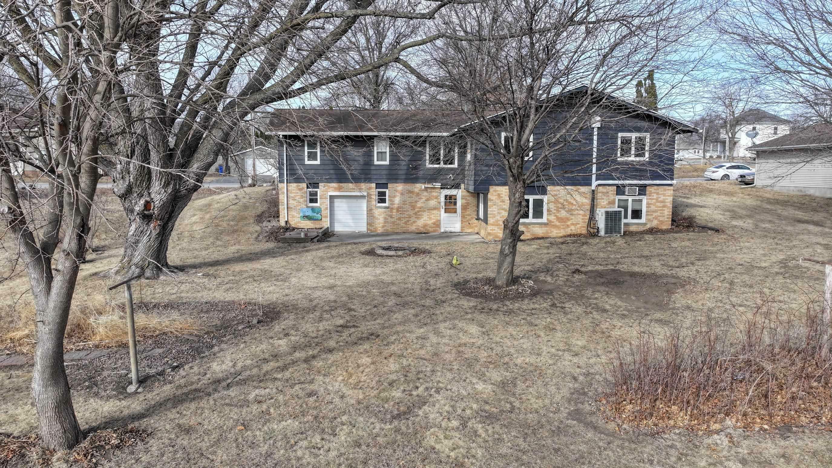 Property Photo:  504 M Avenue  IA 50638 