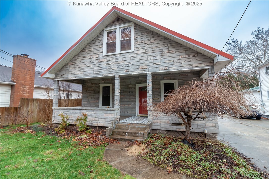 Property Photo:  835 Poplar Street  WV 25177 