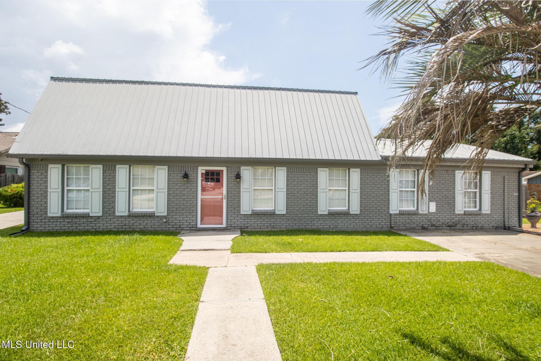 Property Photo:  108 Boggs Circle  MS 39560 
