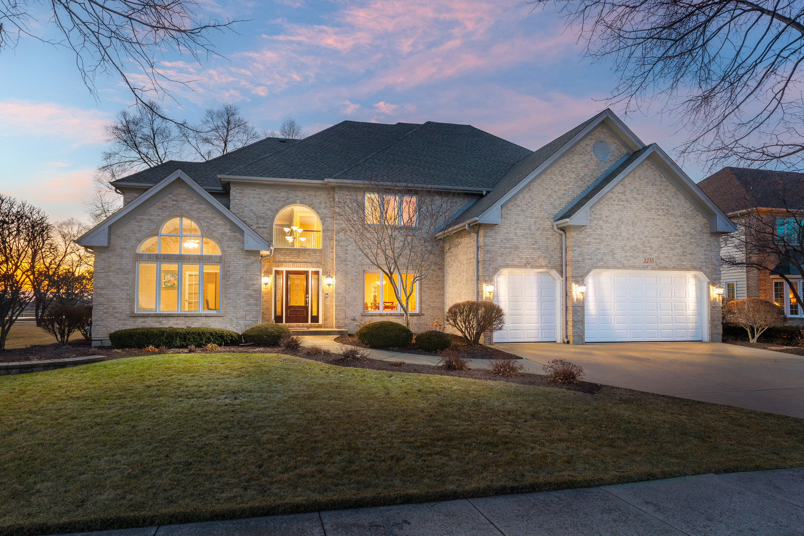 Property Photo:  2235 Sable Oaks Drive  IL 60564 