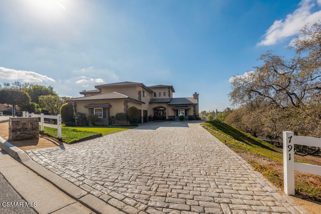 Property Photo: 791 Gloucester Lane CA 91362