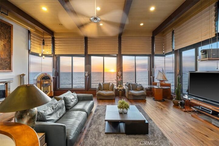 Property Photo: 601 Esplanade B CA 90277