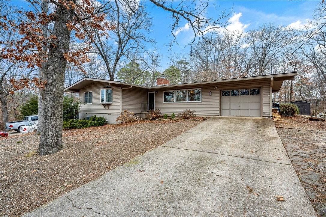 Property Photo: 1 Syston Lane AR 72714