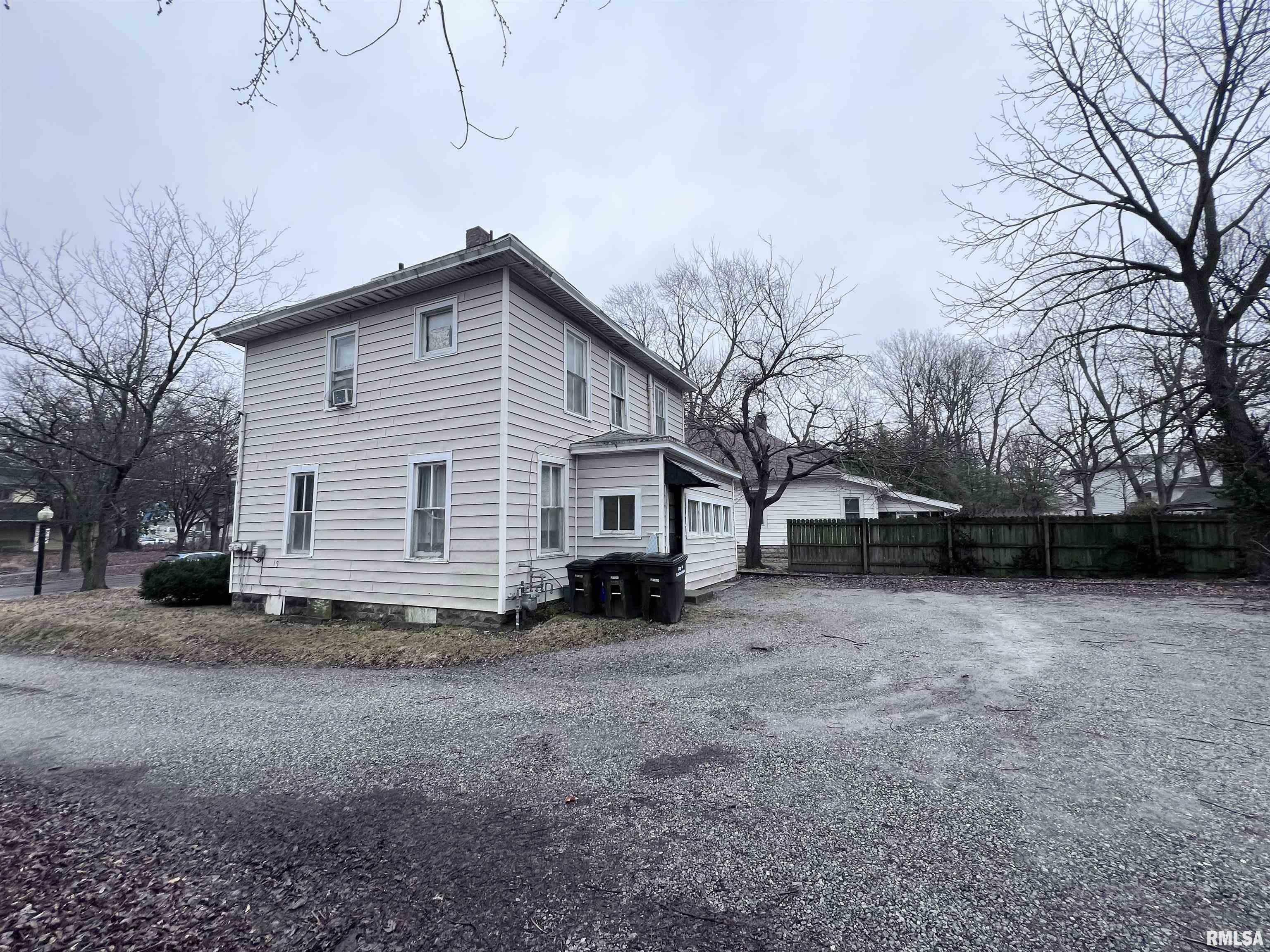 Property Photo: 611 W Walnut Street IL 62901