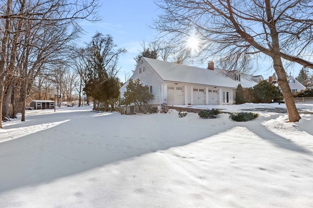 Property Photo: 710 Rogers St MA 01876