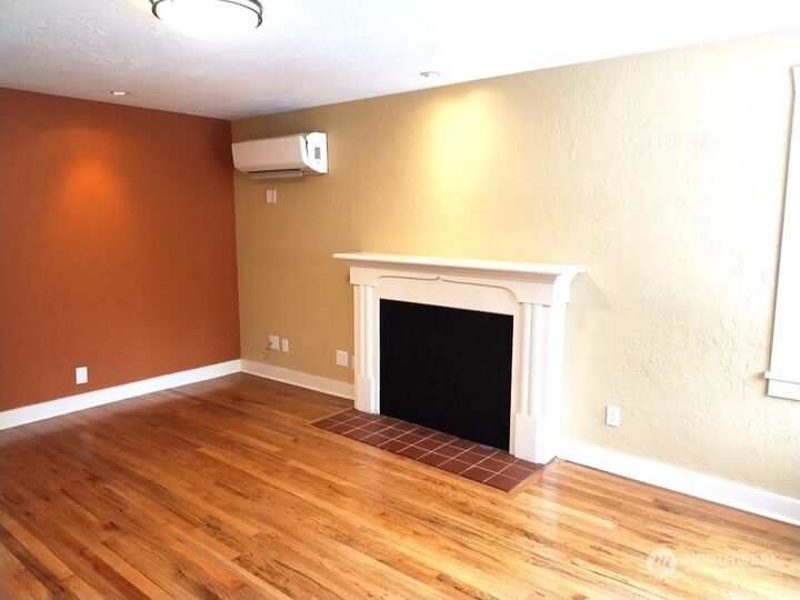 Property Photo: 13726 Ashworth Avenue N WA 98133