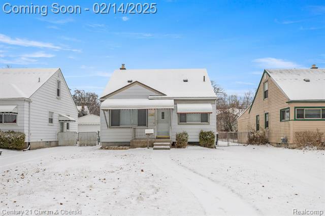 Property Photo:  17342 Garfield  MI 48240 