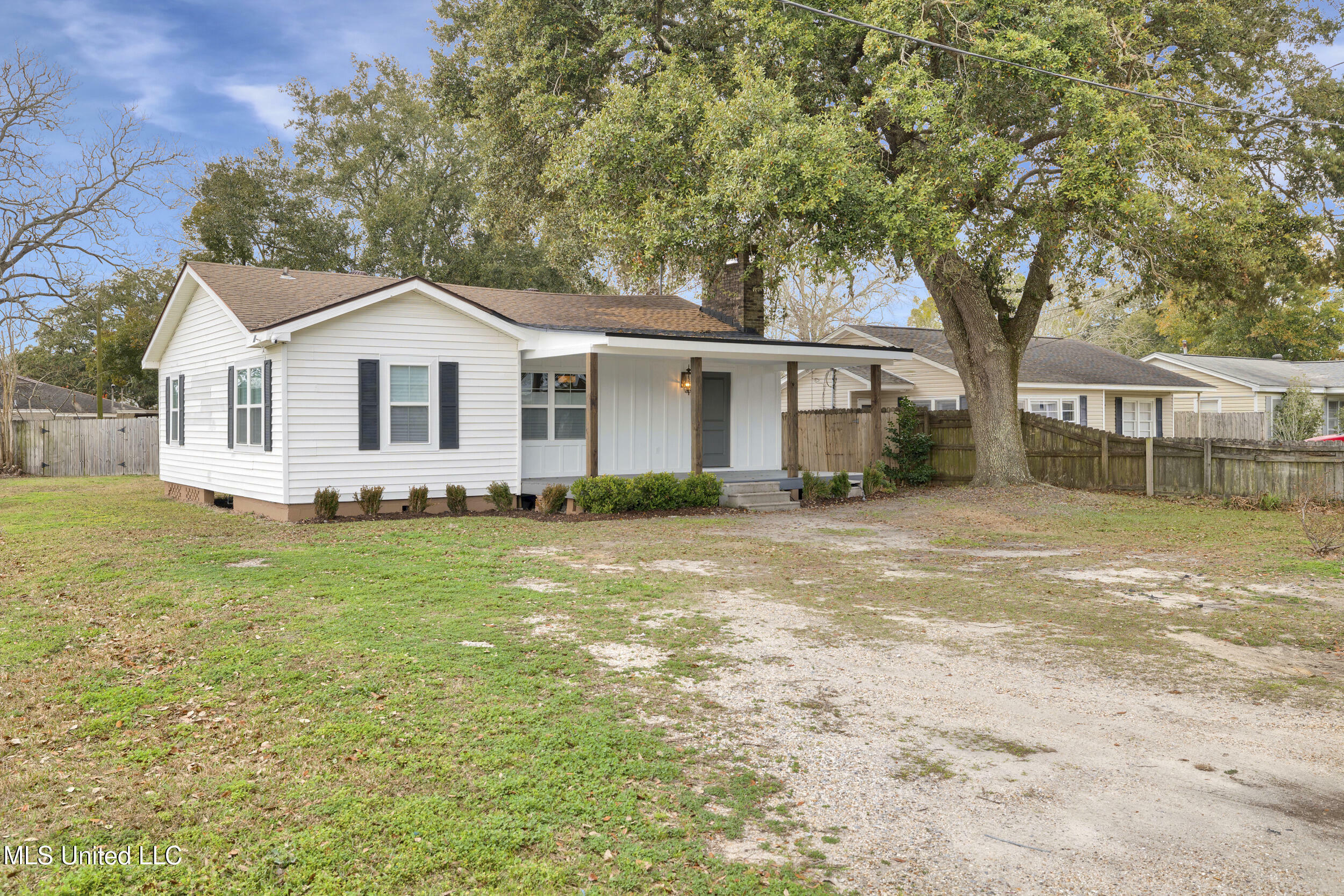 Property Photo:  103 Rosemary Avenue  MS 39560 