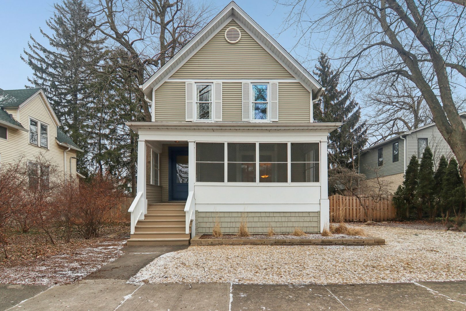 Property Photo:  222 Catalpa Place  IL 60091 