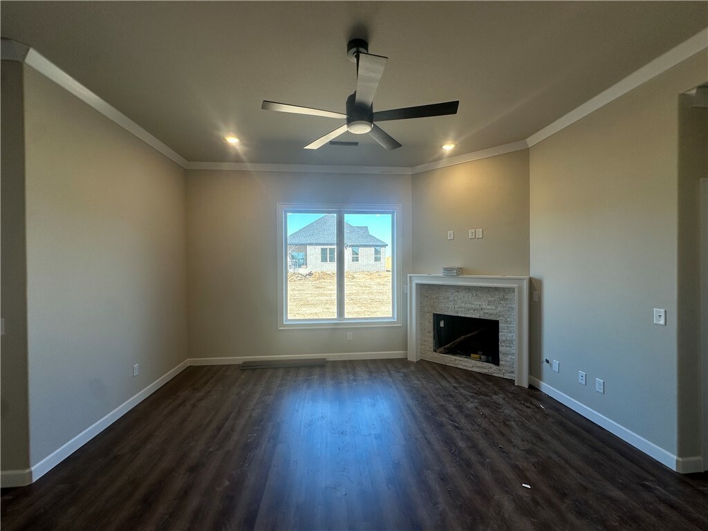 Property Photo:  1902 Edwards Street  AR 72751 