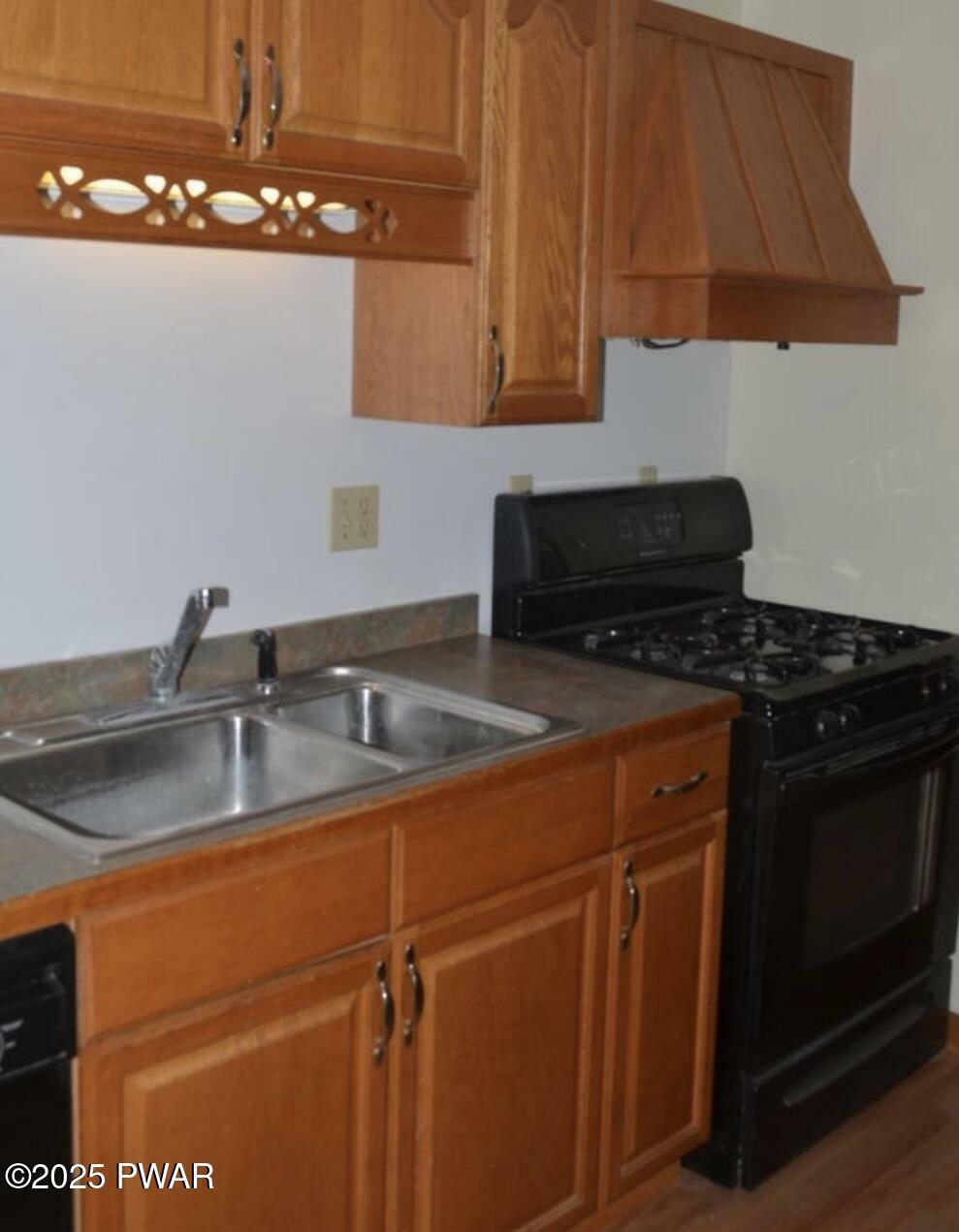 Property Photo: 236 Vine Street PA 18431