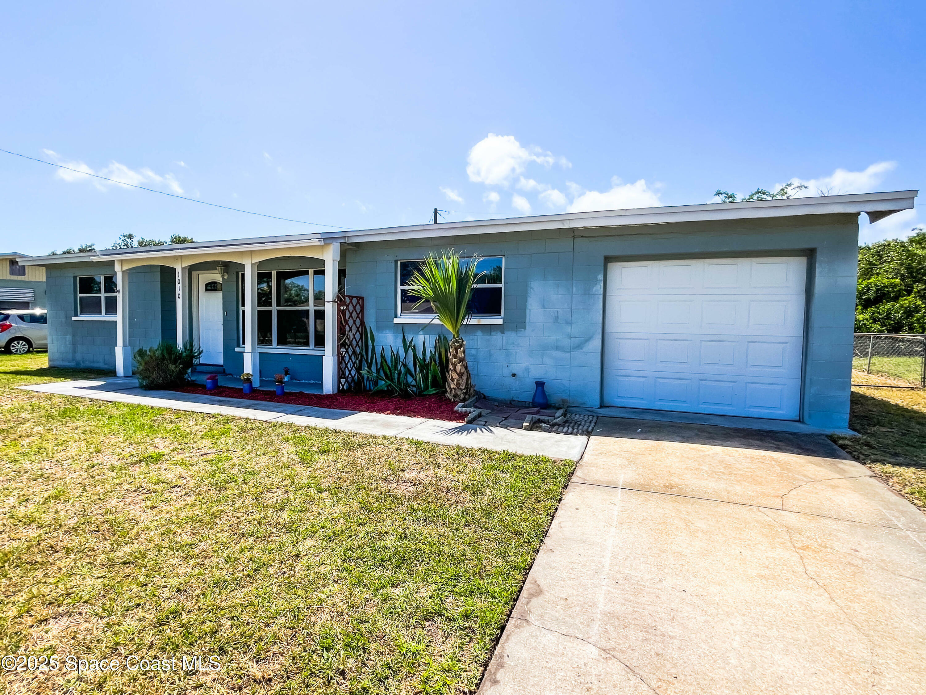 Property Photo: 1010 Barclay Drive FL 32927