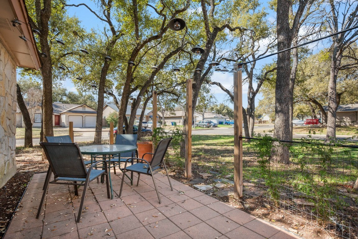 Property Photo:  502 Honeysuckle Drive  TX 78613 