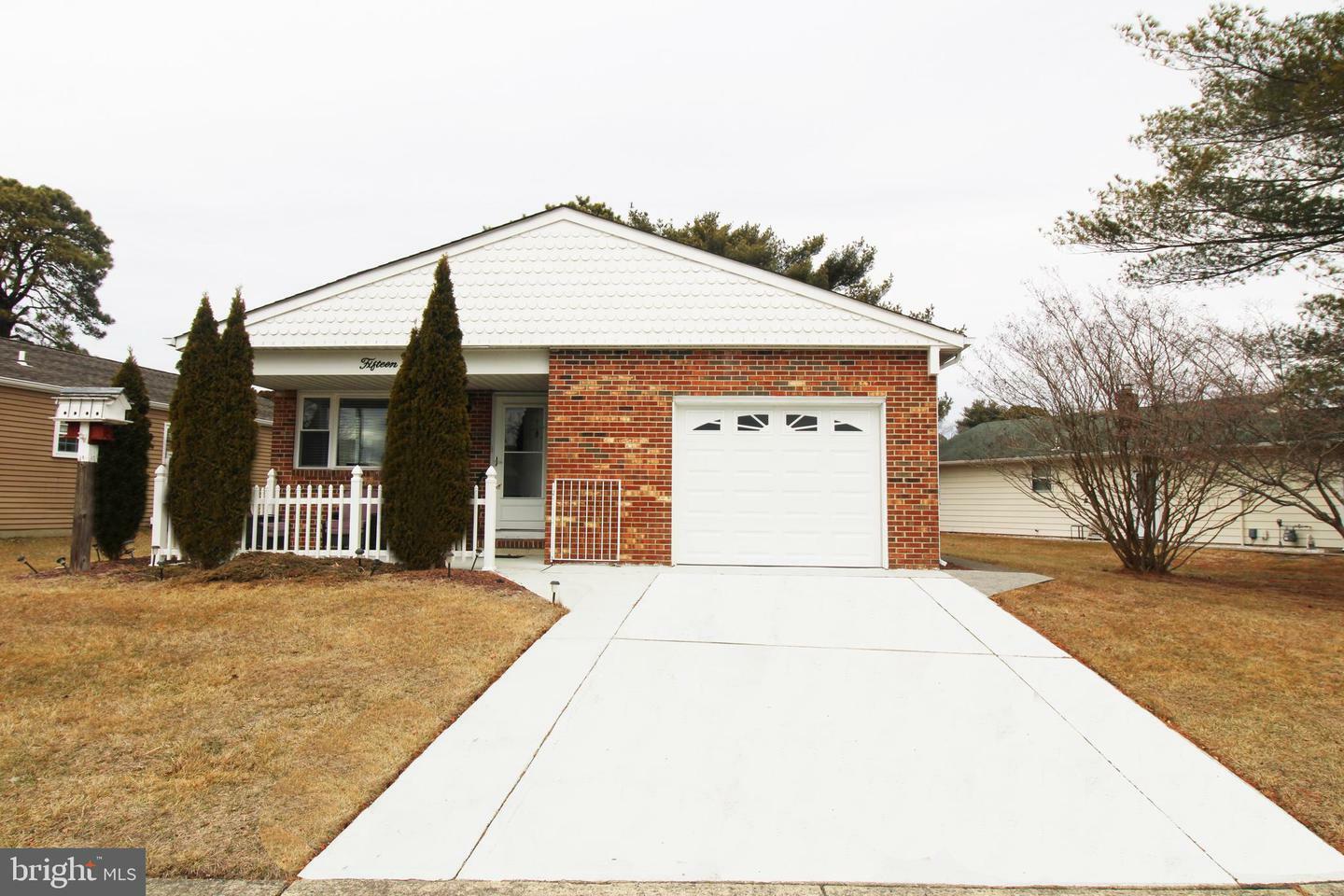 Property Photo:  15 La Casta Court  NJ 08757 