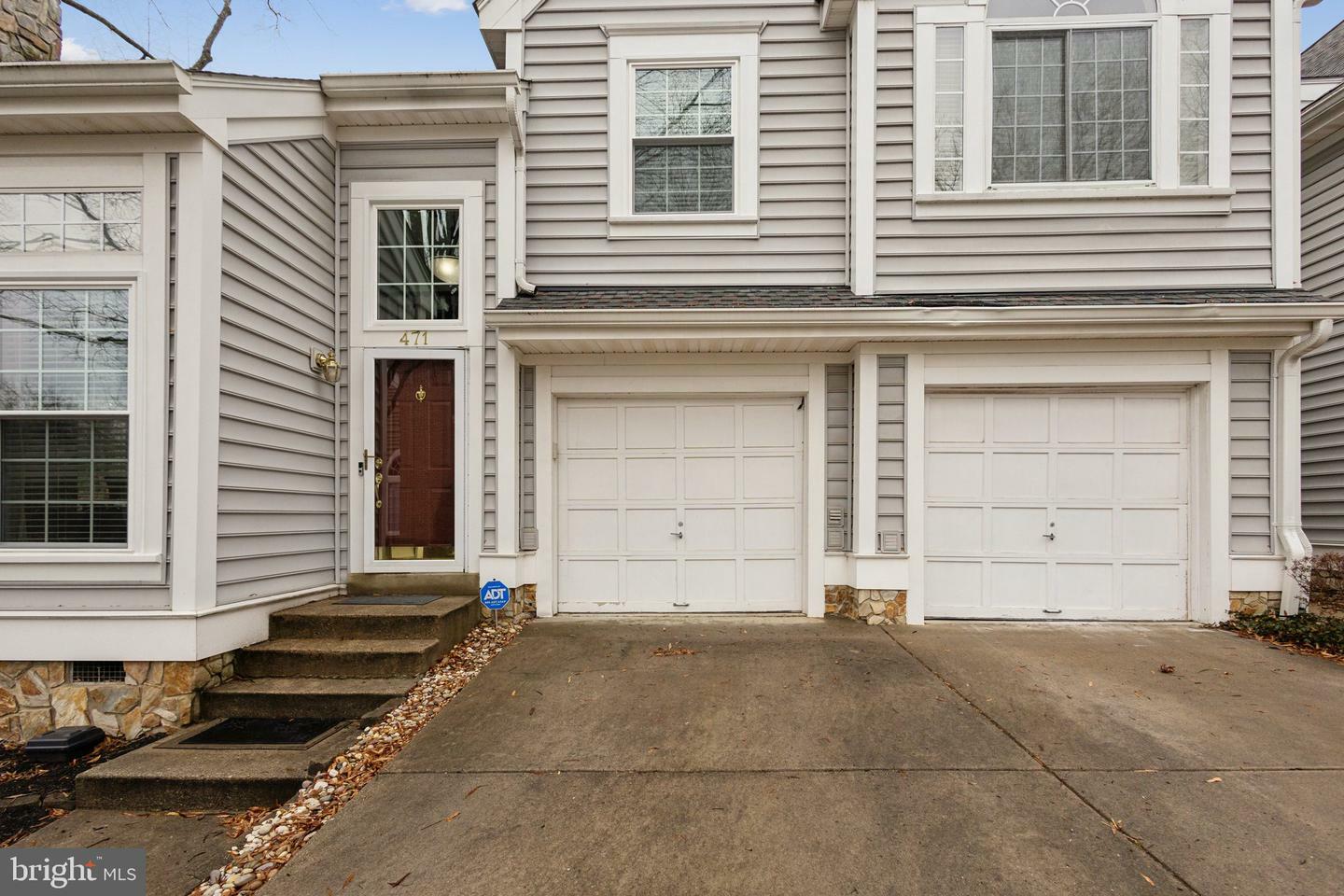 Property Photo:  471 Fortress Way 471  VA 22125 