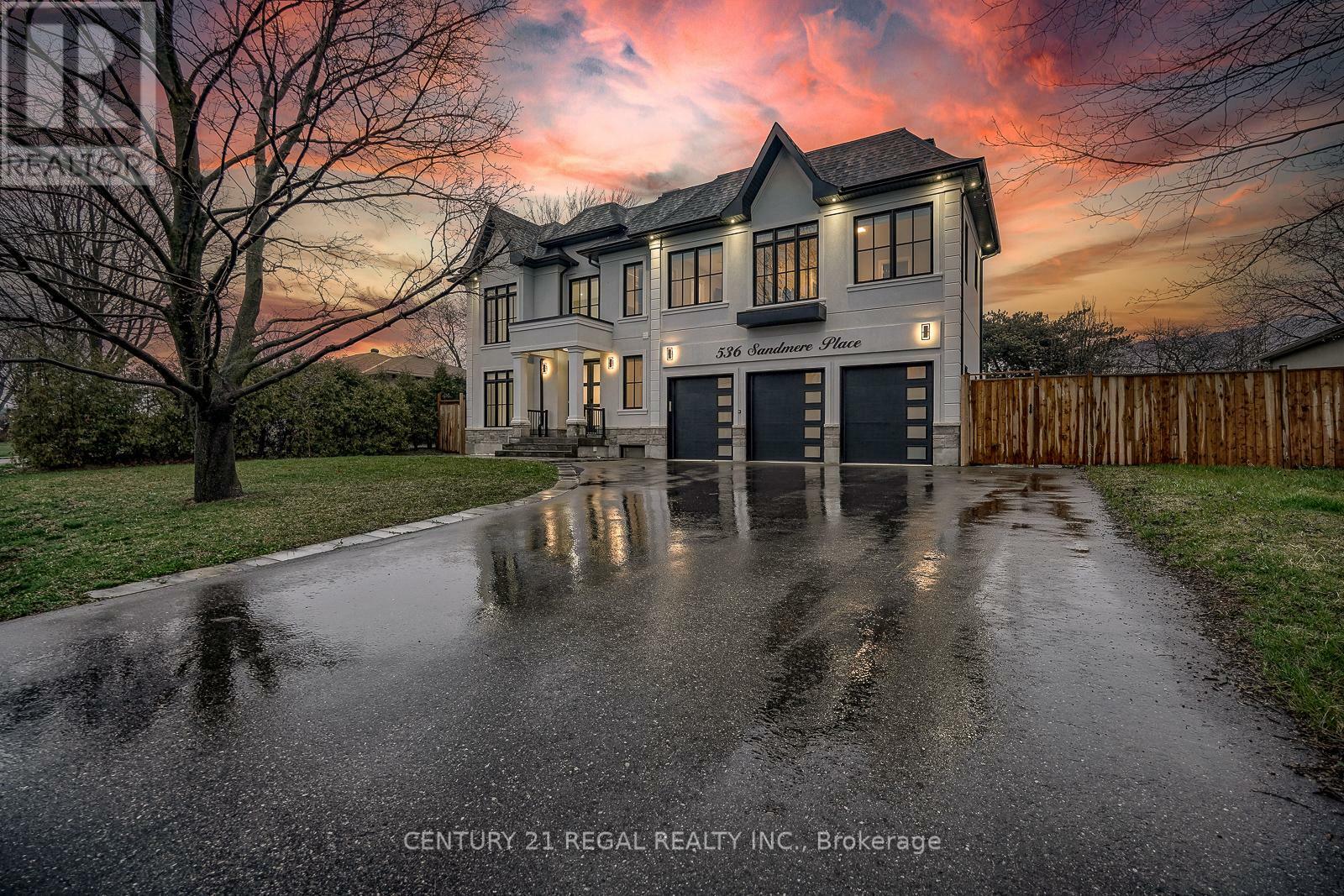 Photo de la propriété: 536 Sandmere Place ON L6L 4G4