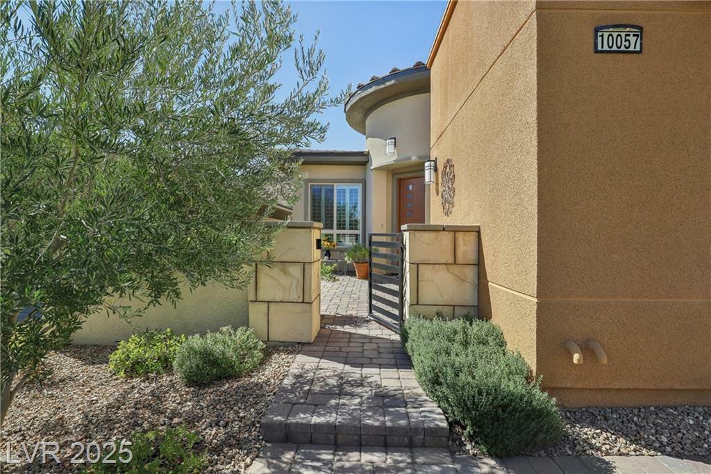 Property Photo: 10057 Regency Canyon Way NV 89148