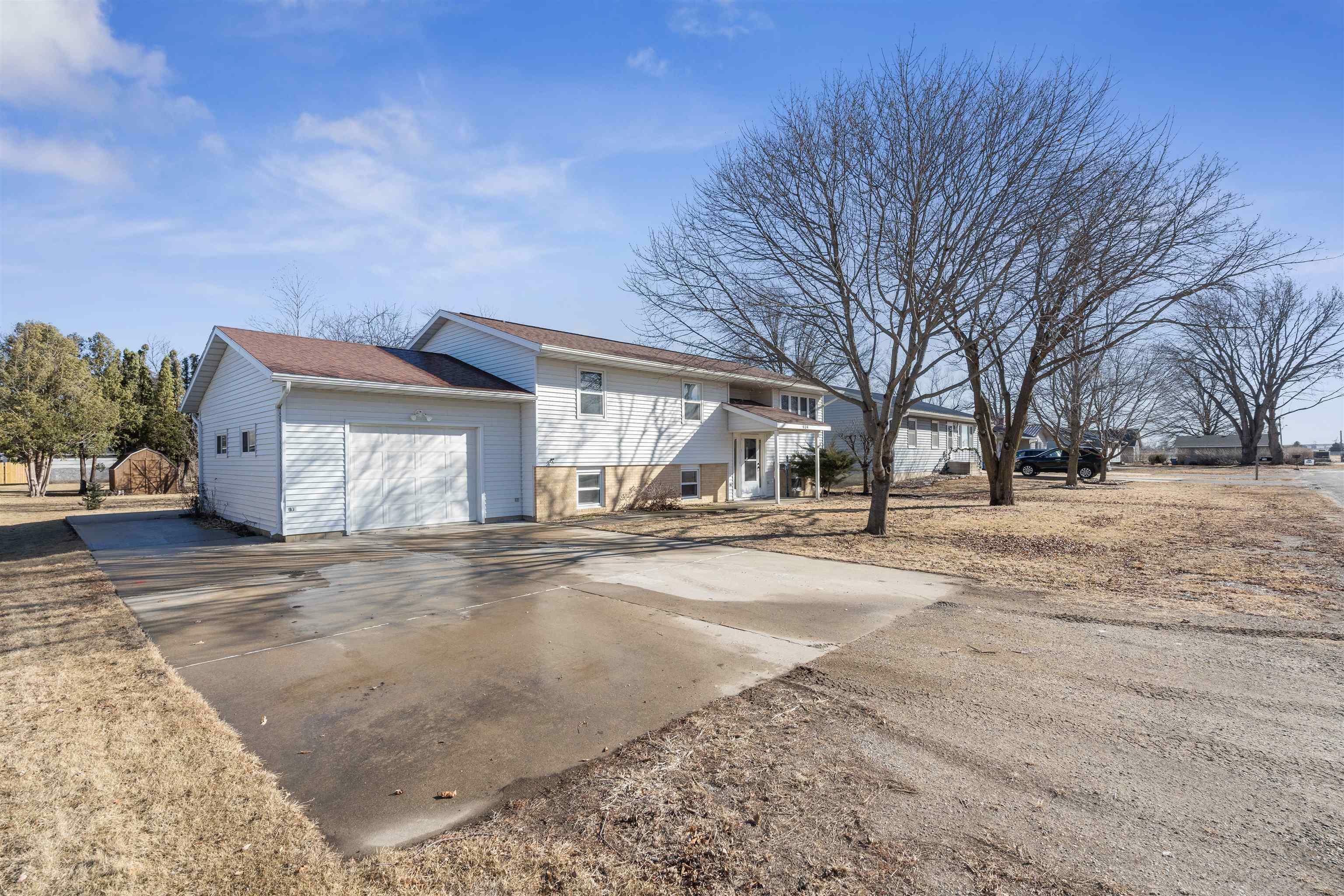 Property Photo:  624 W Street  IA 50666 