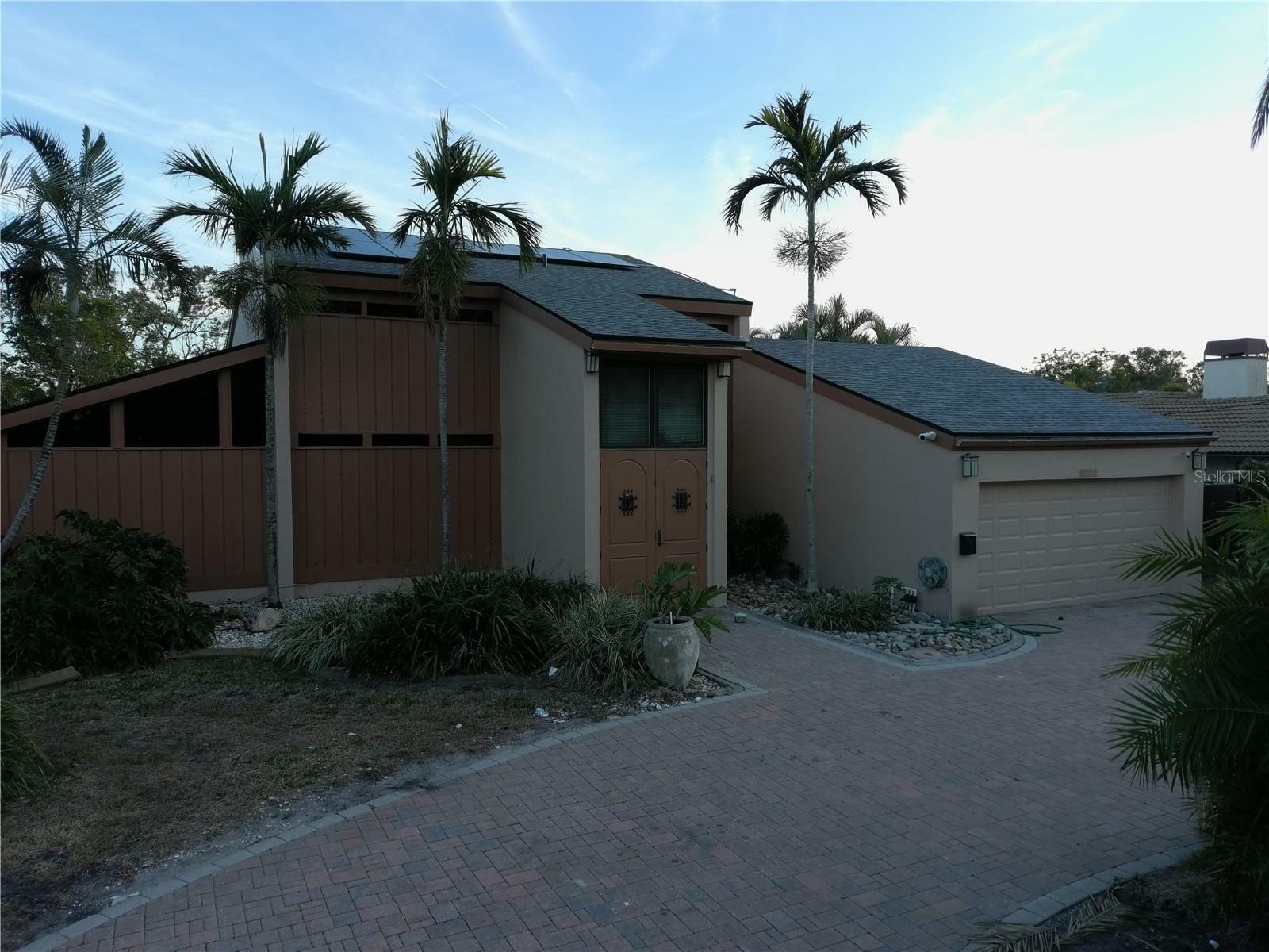 Property Photo:  746 31st Avenue NE  FL 33704 