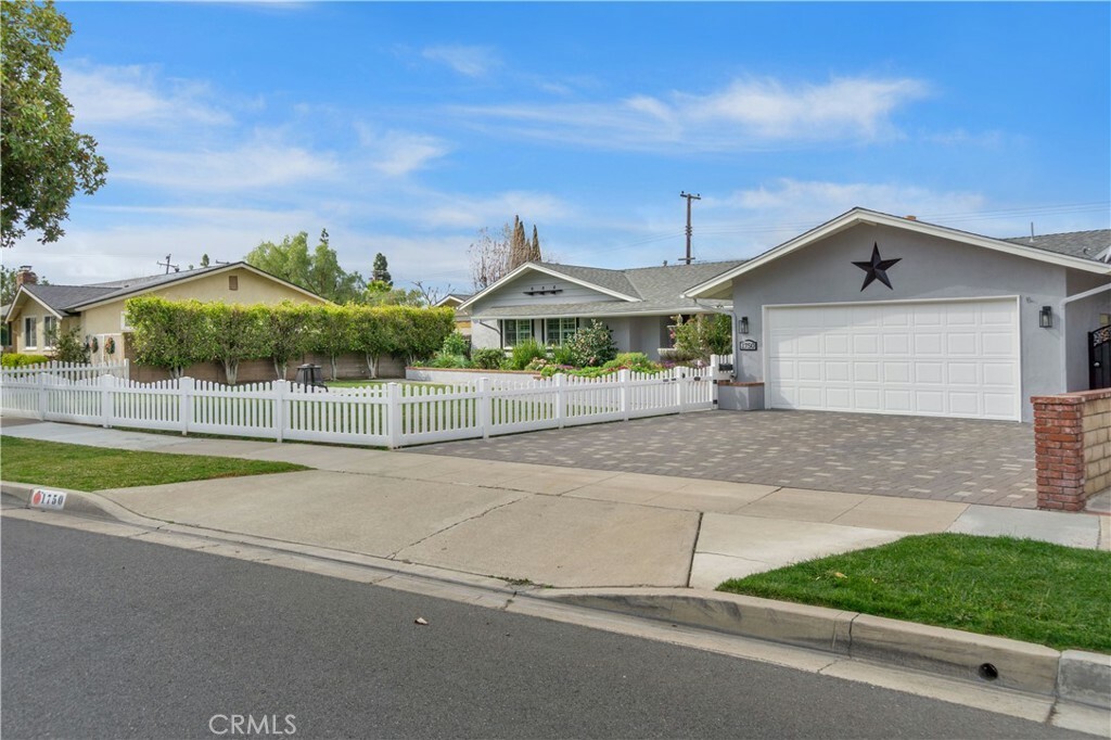 Property Photo:  1750 N Lincoln Street  CA 92865 