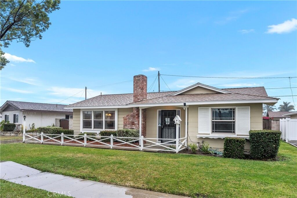 Property Photo: 8472 San Carlos Way CA 90620