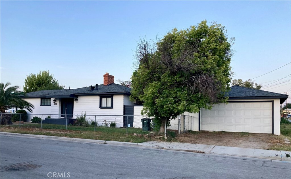 101 Oregon Street  Bakersfield CA 93305 photo