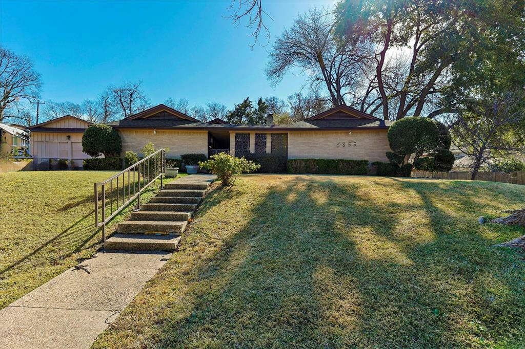 Property Photo: 3855 Wosley Drive TX 76133