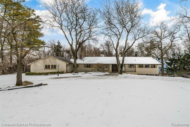 Property Photo:  4121 Echo Road  MI 48302 