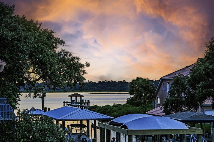Property Photo: 312 Amelia Court FL 32080