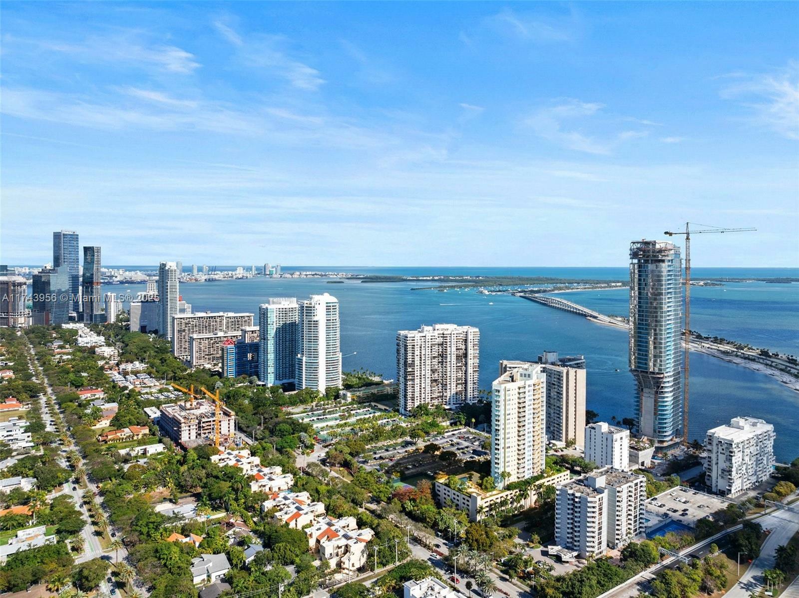 Property Photo:  2475 Brickell Ave 806  FL 33129 