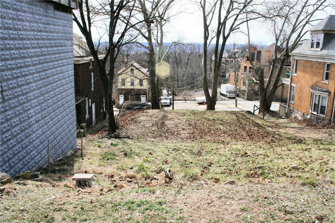 Property Photo: 4029 Franklin Rd PA 15214