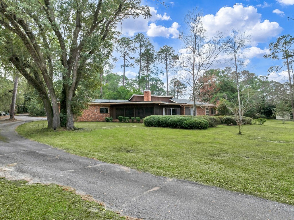 Property Photo:  410 Pinecrest Dr  GA 31707 