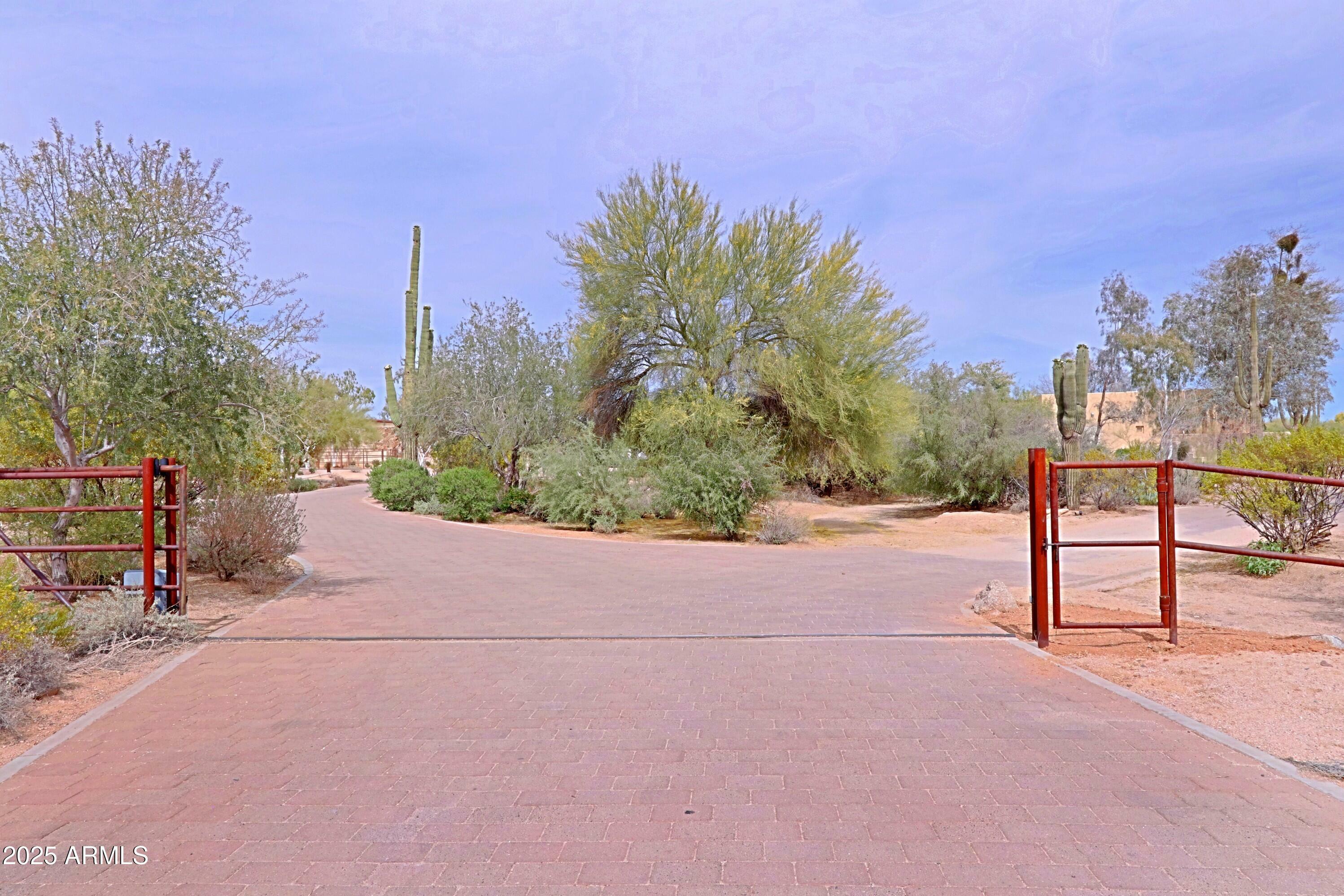 Property Photo: 31055 N 56th Street AZ 85331