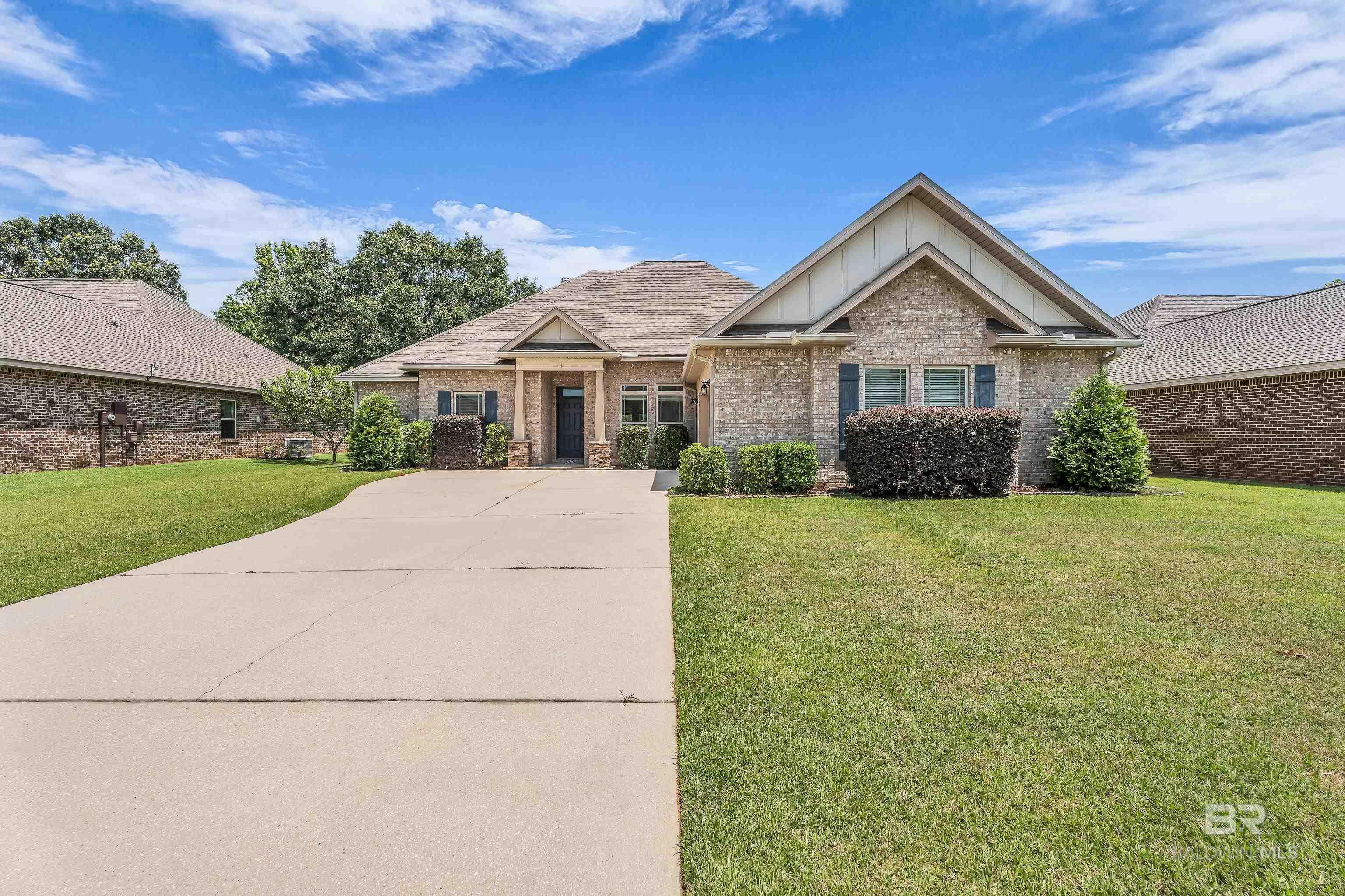 Property Photo: 11941 Alabaster Drive AL 36526