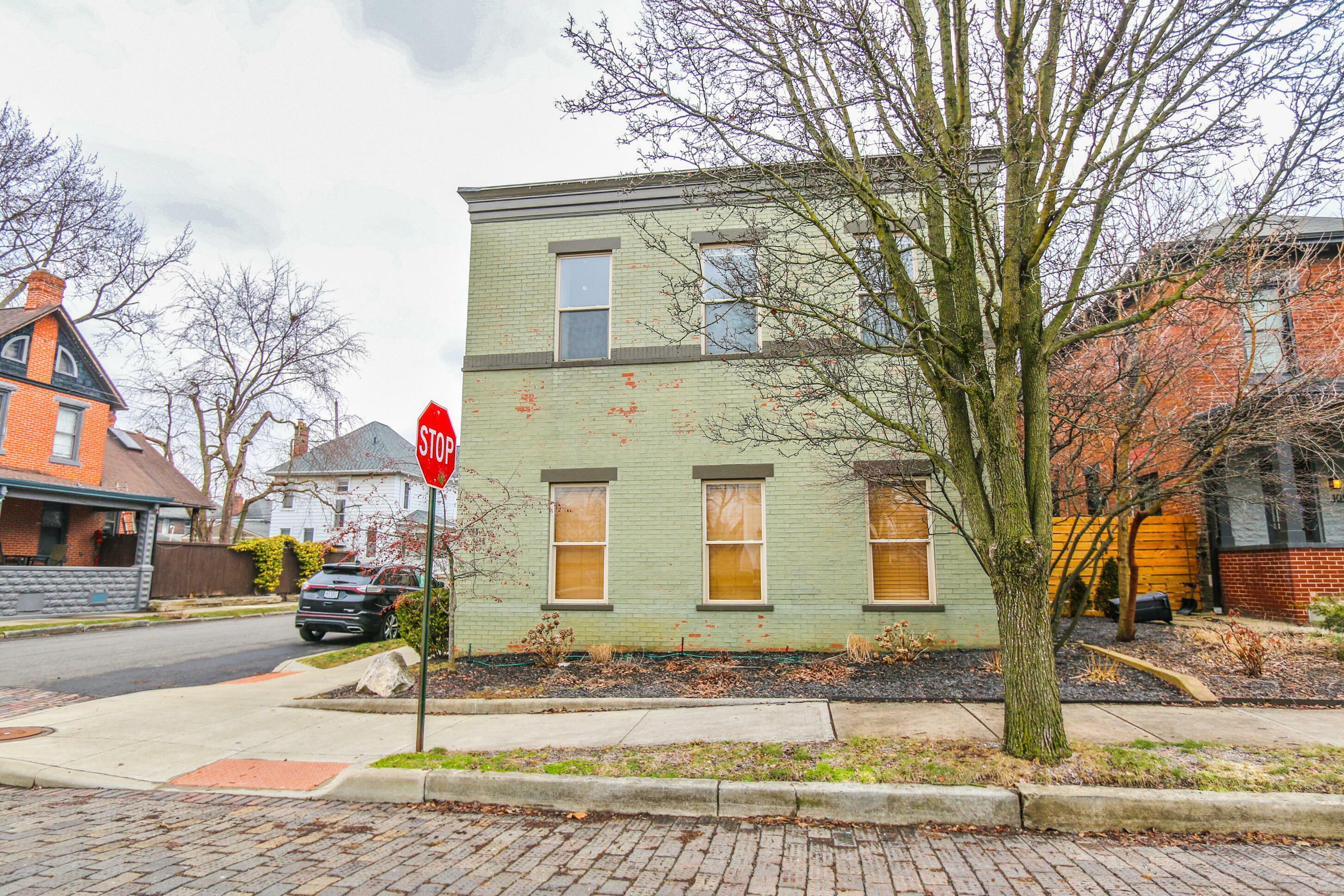 Property Photo:  113 E Mithoff Street  OH 43206 